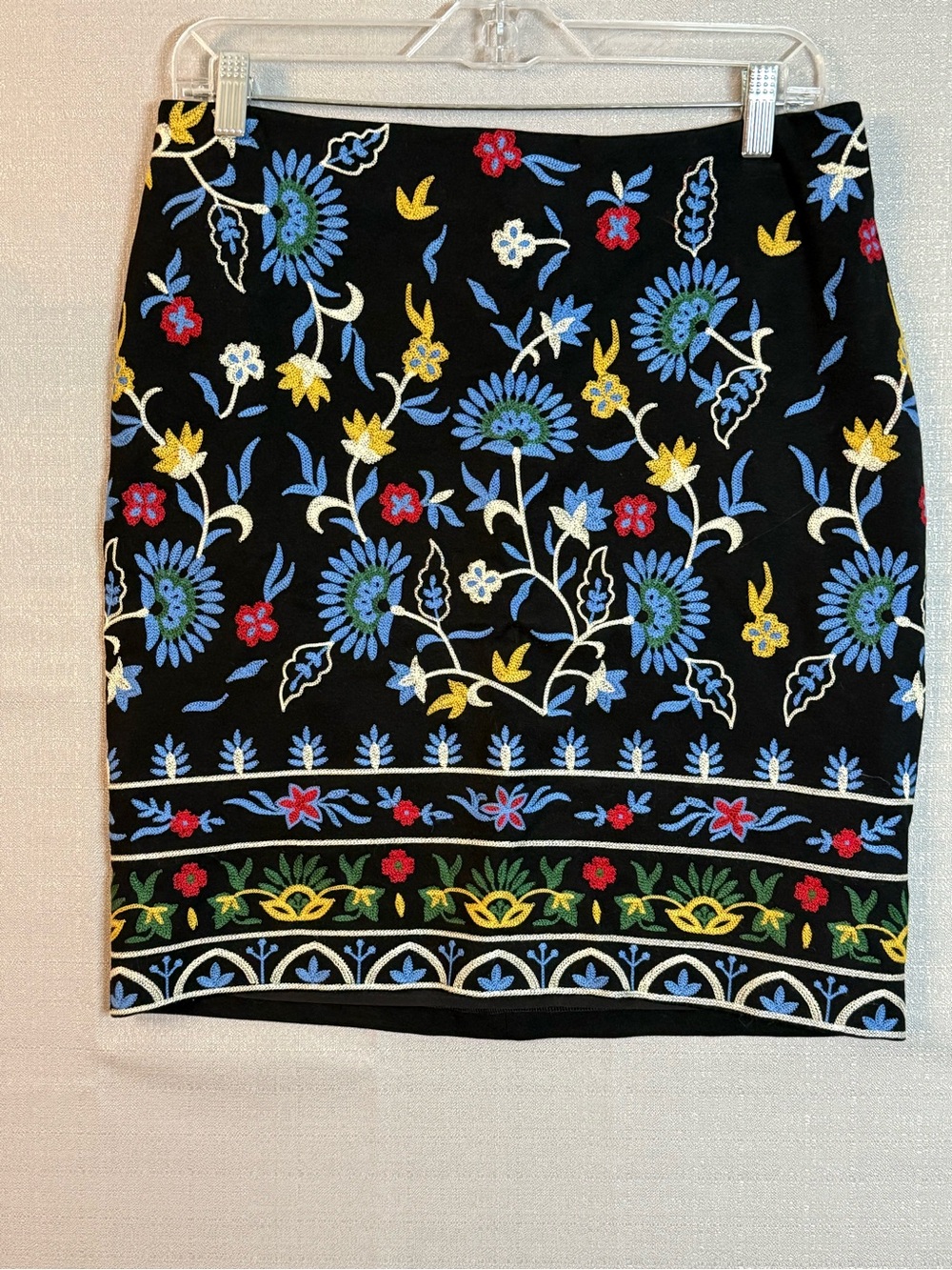 Black Floral Embroidered Pencil Skirt - Multicolor
